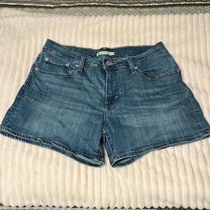 Women’s Levi Jean shorts